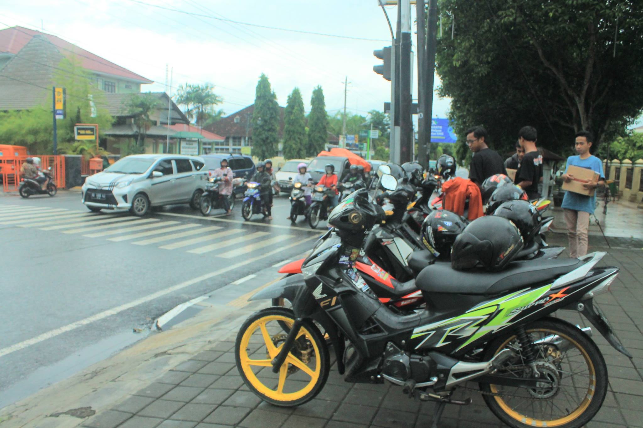 Komunitas Supra 125 Holic adakan penggalangan dana
